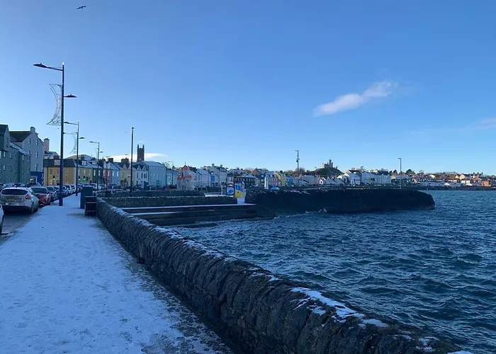 Harbour View Luxury Comfortable Holiday Apartment